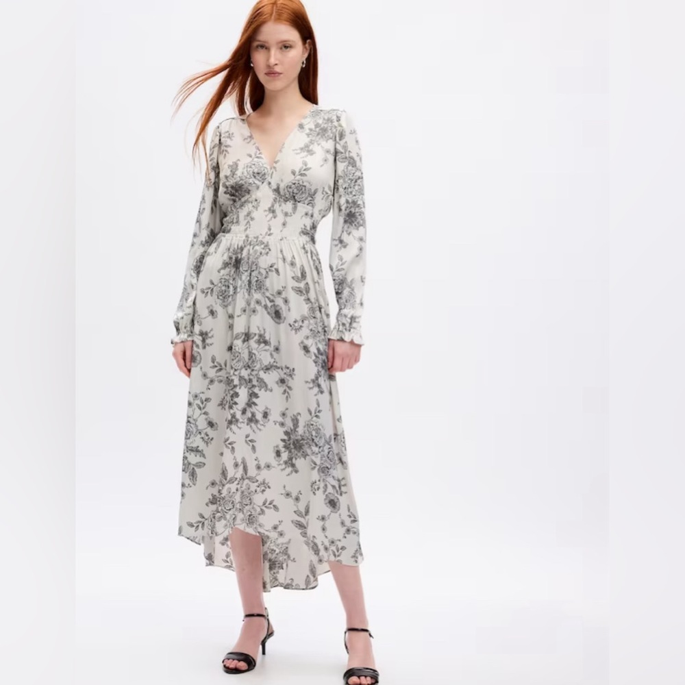 GAP NWT Tall Smocked Floral Long Sleeve Maxi Dress -‎ Grey Floral
